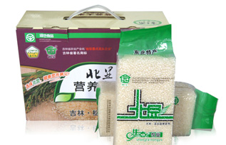 ���@����